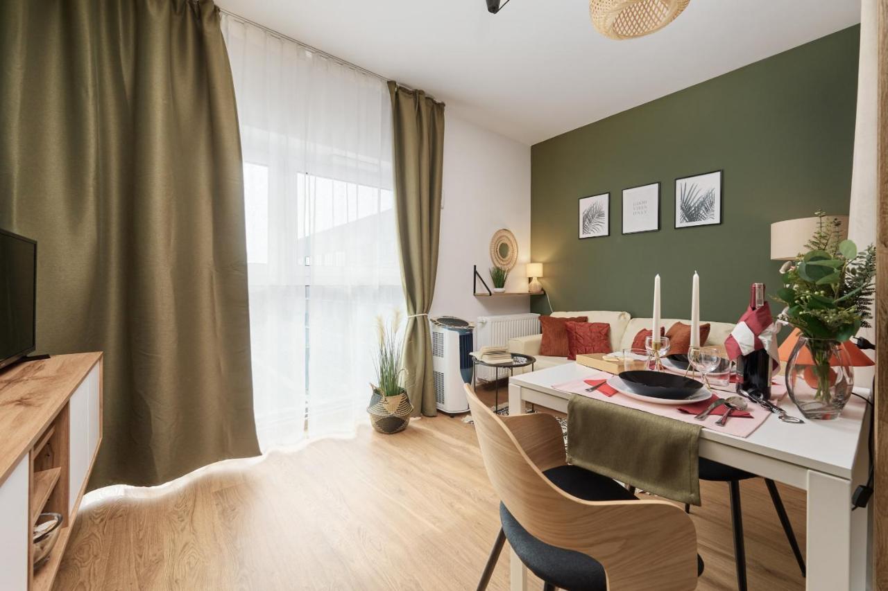 City Panorama Studio Apartments Jaworska 4 By Noclegi Renters Wroclaw Luaran gambar